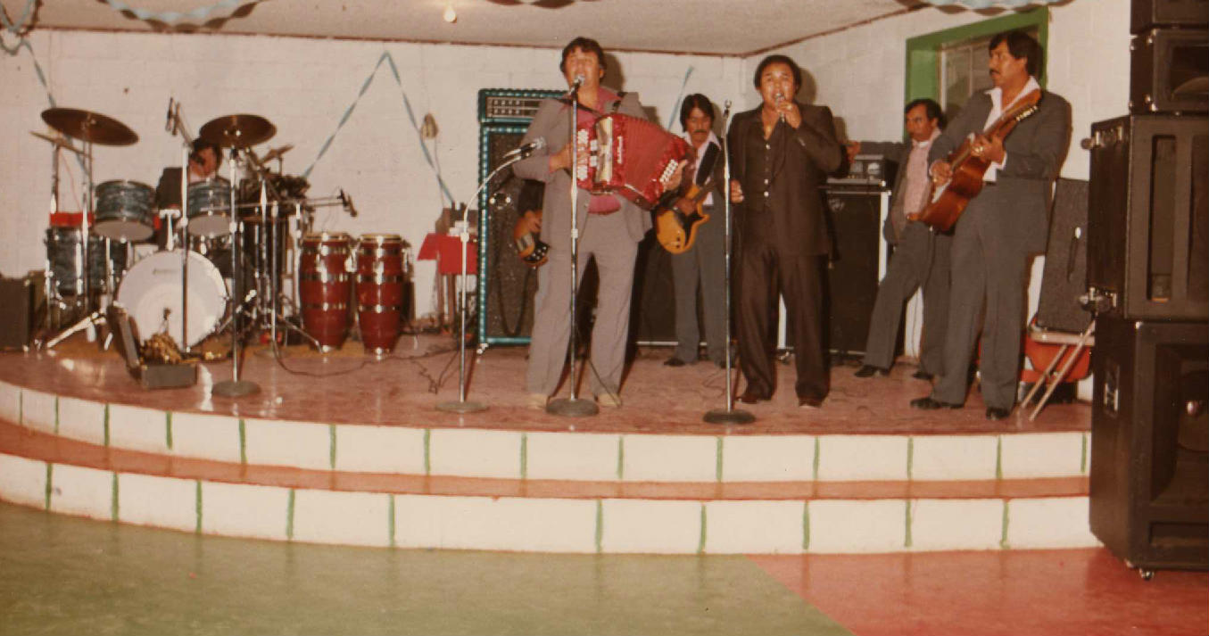 Los Aguilas de Texas Performance - 1981